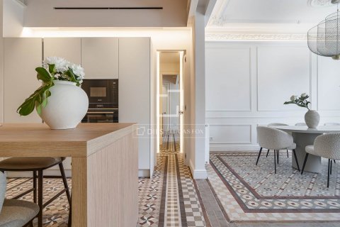 Купить квартиру в Барселона, Испания с 4 спальни, 215м², № 8927 - фото 10