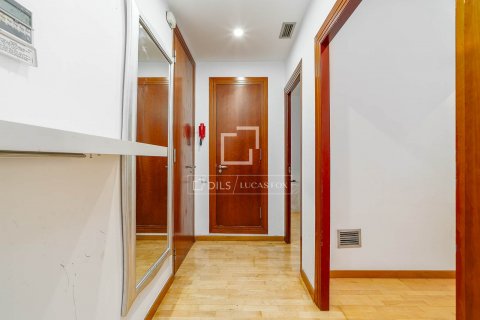 Купить квартиру в Барселона, Испания с 2 спальни, 68м², № 8924 - фото 5