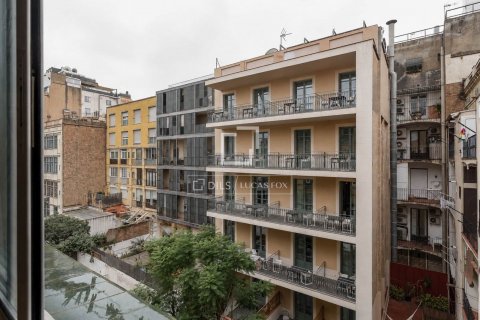 Купить квартиру в Барселона, Испания с 2 спальни, 68м², № 8924 - фото 4