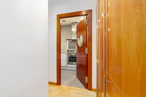 Купить квартиру в Барселона, Испания с 2 спальни, 68м², № 8924 - фото 6