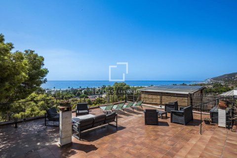 Купить виллу в Кастельдефельс, Испания с 2 спальни, 139м², № 8926 - фото 6