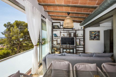 Купить виллу в Кастельдефельс, Испания с 2 спальни, 139м², № 8926 - фото 2
