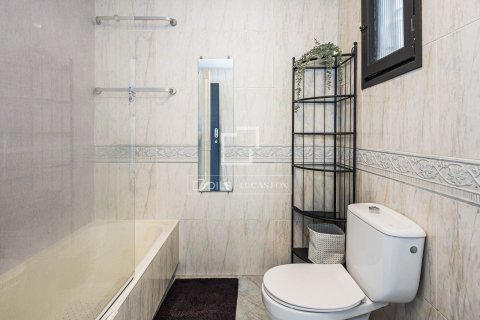 Купить виллу в Кастельдефельс, Испания с 2 спальни, 139м², № 8926 - фото 28