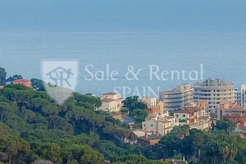 Сasa de 4 dormitorios en venta en Lloret de Mar, Gerona, Cataluña, Spain № 6674 - foto 4