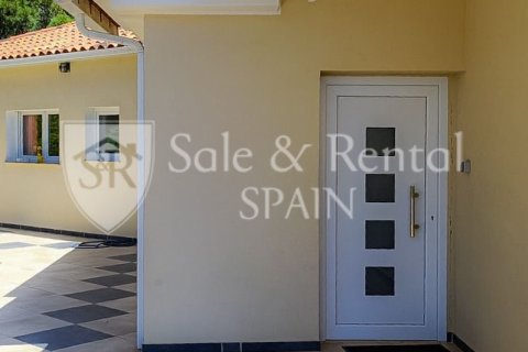 Сasa de 4 dormitorios en venta en Lloret de Mar, Gerona, Cataluña, Spain № 6674 - foto 25