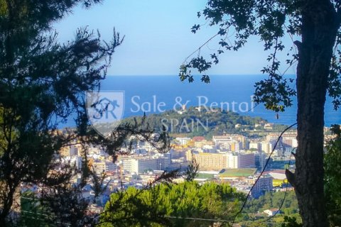 Сasa de 4 dormitorios en venta en Lloret de Mar, Gerona, Cataluña, Spain № 6674 - foto 2