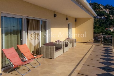 Сasa de 4 dormitorios en venta en Lloret de Mar, Gerona, Cataluña, Spain № 6674 - foto 23