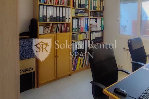 Купить дом в Сант-Фелиу-де-Гиксолс, Испания с 4 спальни, 200м², № 6670 - фото 21