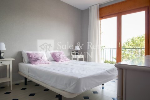 Сasa de 4 dormitorios en venta en Blanes, Gerona, Cataluña, Spain № 6675 - foto 26