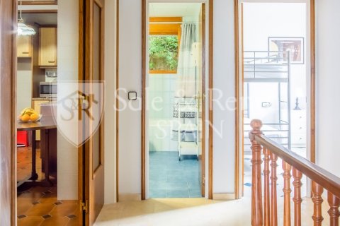 Сasa de 4 dormitorios en venta en Blanes, Gerona, Cataluña, Spain № 6675 - foto 27