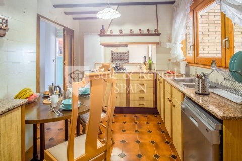 Сasa de 4 dormitorios en venta en Blanes, Gerona, Cataluña, Spain № 6675 - foto 10