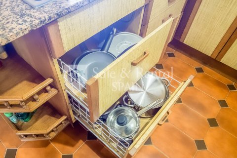 Сasa de 4 dormitorios en venta en Blanes, Gerona, Cataluña, Spain № 6675 - foto 11