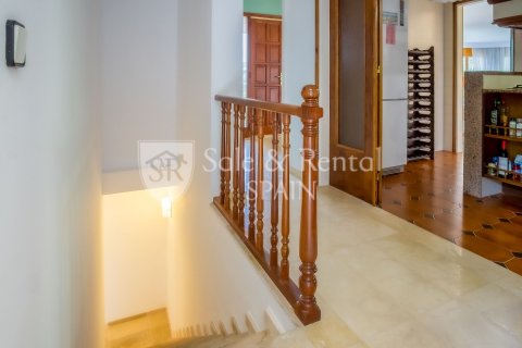 Сasa de 4 dormitorios en venta en Blanes, Gerona, Cataluña, Spain № 6675 - foto 28