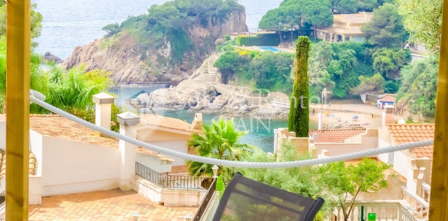 Сasa de 4 dormitorios en venta en Blanes, Gerona, Cataluña, Spain № 6675