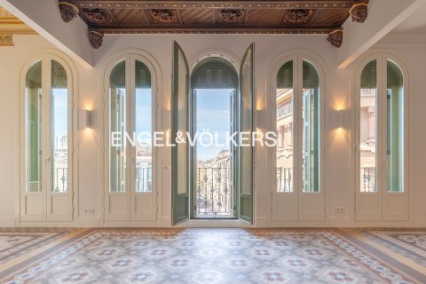 2 bedrooms apartment for sale in Ciutat Vella, Barcelona, Catalonia, Spain № 2642 - photo 4