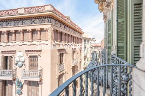 2 bedrooms apartment for sale in Ciutat Vella, Barcelona, Catalonia, Spain № 2642 - photo 2