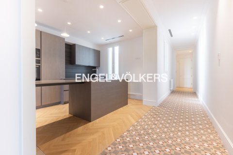 2 bedrooms apartment for sale in Ciutat Vella, Barcelona, Catalonia, Spain № 2642 - photo 29