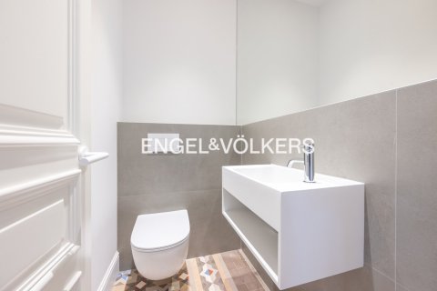 2 bedrooms apartment for sale in Ciutat Vella, Barcelona, Catalonia, Spain № 2642 - photo 27