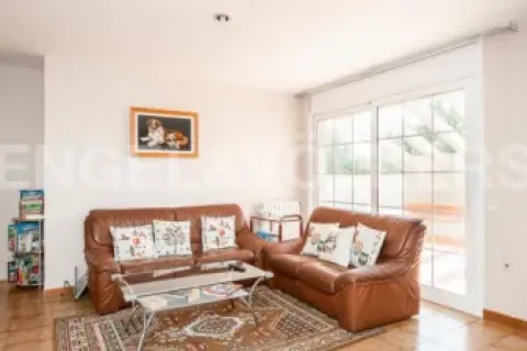 Сasa de 6 dormitorios en venta en Llinars del Vallès, Barcelona, Cataluña, Spain № 2640 - foto 27