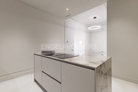 Apartamento de 4 dormitorios en venta en Eixample, Barcelona, Cataluña, Spain № 2641 - foto 20