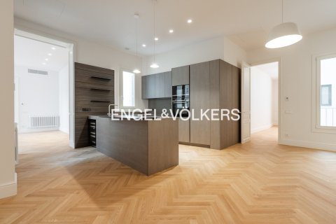 2 bedrooms apartment for sale in Ciutat Vella, Barcelona, Catalonia, Spain № 2643 - photo 8