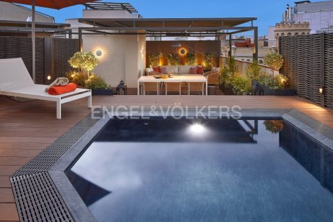 Ático de 4 dormitorios en venta en Eixample, Barcelona, Cataluña, Spain № 2645 - foto 13