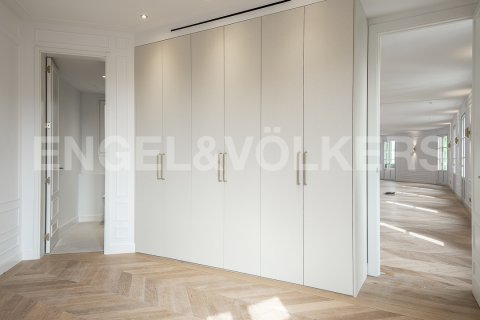 Ático de 4 dormitorios en venta en Eixample, Barcelona, Cataluña, Spain № 2645 - foto 18