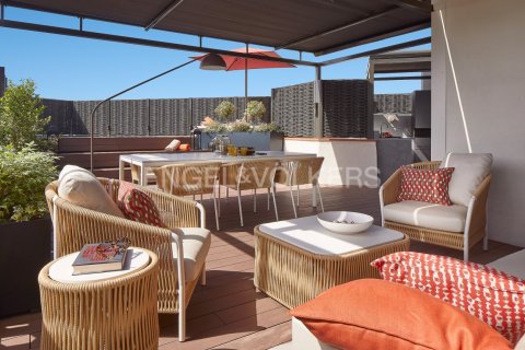 Ático de 4 dormitorios en venta en Eixample, Barcelona, Cataluña, Spain № 2645 - foto 3