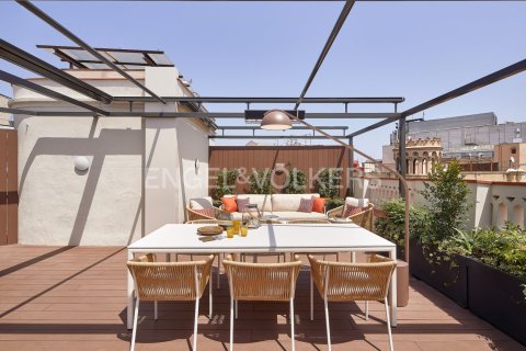 Ático de 4 dormitorios en venta en Eixample, Barcelona, Cataluña, Spain № 2645 - foto 11