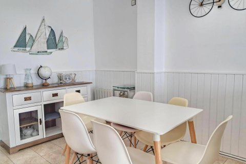 Apartamento de 3 dormitorios en venta en Sant Antoni de Calonge, Gerona, Cataluña, Spain № 1656 - foto 5