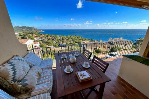 Apartamento de 3 dormitorios en venta en Calella De Palafrugell, Gerona, Cataluña, Spain № 1660