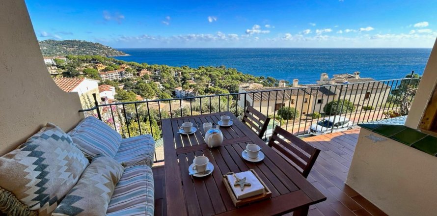 Apartamento de 3 dormitorios en venta en Calella De Palafrugell, Gerona, Cataluña, Spain № 1660