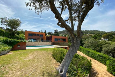 Casa adosada de 4 dormitorios en venta en Begur, Gerona, Cataluña, Spain № 1658 - foto 26