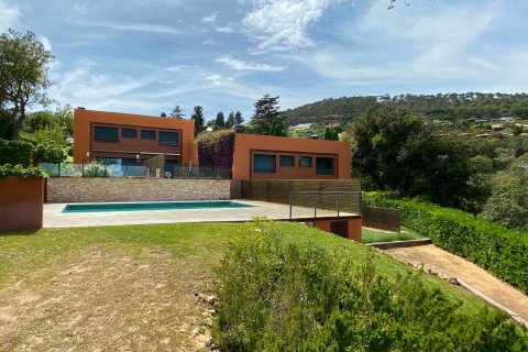 Casa adosada de 4 dormitorios en venta en Begur, Gerona, Cataluña, Spain № 1658 - foto 27