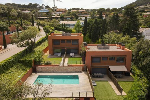 Casa adosada de 4 dormitorios en venta en Begur, Gerona, Cataluña, Spain № 1658 - foto 22