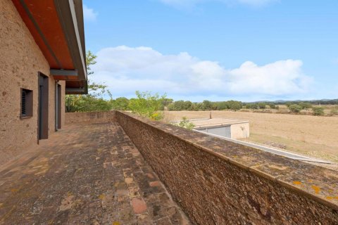 Сasa de 8 dormitorios en venta en Forallac, Gerona, Cataluña, Spain № 1661 - foto 27