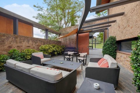 Сasa de 8 dormitorios en venta en Forallac, Gerona, Cataluña, Spain № 1661 - foto 8