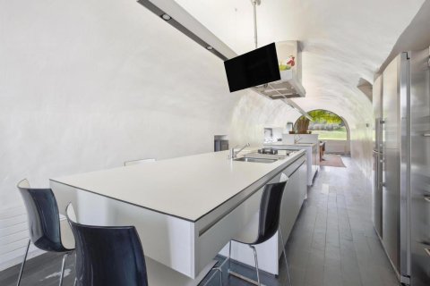 Сasa de 8 dormitorios en venta en Forallac, Gerona, Cataluña, Spain № 1661 - foto 16