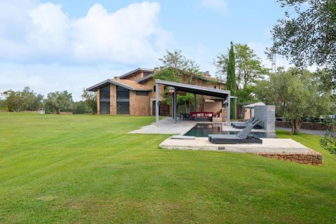 Сasa de 8 dormitorios en venta en Forallac, Gerona, Cataluña, Spain № 1661 - foto 4