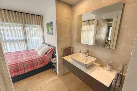 Apartamento de 3 dormitorios en venta en Sant Antoni de Calonge, Gerona, Cataluña, Spain № 1657 - foto 9