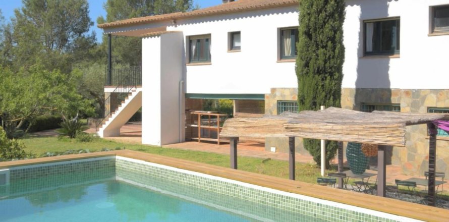 Сasa de 6 dormitorios en venta en Begur, Gerona, Cataluña, Spain № 1659