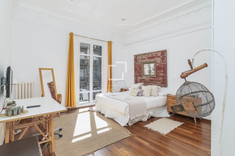 Купить квартиру в Барселона, Испания с 2 спальни, 82м², № 6375 - фото 15