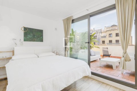 Ático de 3 dormitorios en venta en Barcelona, Cataluña, Spain № 6378 - foto 25
