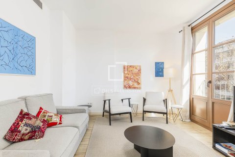 Ático de 3 dormitorios en venta en Barcelona, Cataluña, Spain № 6378