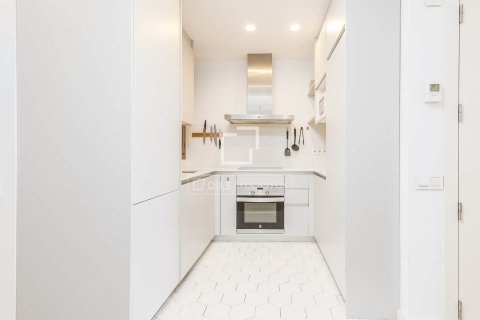 Ático de 3 dormitorios en venta en Barcelona, Cataluña, Spain № 6378 - foto 21