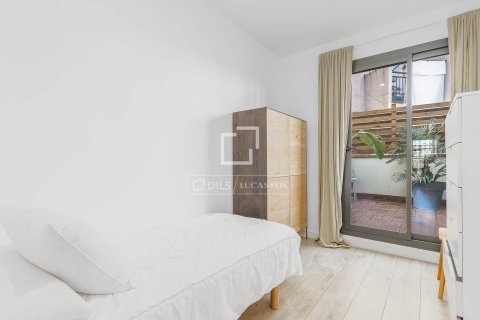 Ático de 3 dormitorios en venta en Barcelona, Cataluña, Spain № 6378 - foto 10