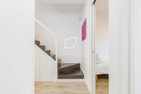 Ático de 3 dormitorios en venta en Barcelona, Cataluña, Spain № 6378 - foto 22