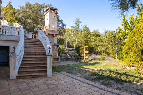 Villa de 3 dormitorios en venta en Alella, Barcelona, Cataluña, Spain № 3928 - foto 17