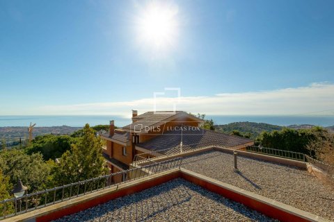 Villa de 3 dormitorios en venta en Alella, Barcelona, Cataluña, Spain № 3928 - foto 6