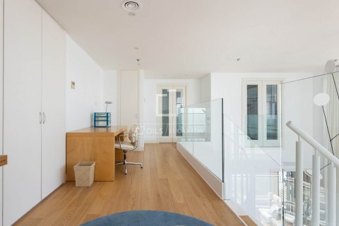 Ático de 2 dormitorios en venta en Barcelona, Cataluña, Spain № 3934 - foto 18